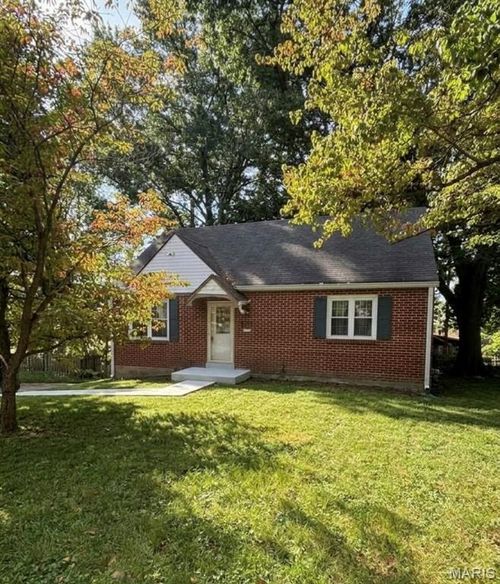 8616 Belhaven Dr, Saint Louis, MO, 63114-4429 | Card Image