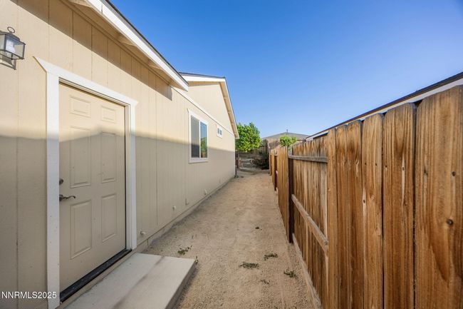 1827 Hickory Ln, House other with 4 bedrooms, 2 bathrooms and 2 parking in Fernley NV | Image 40