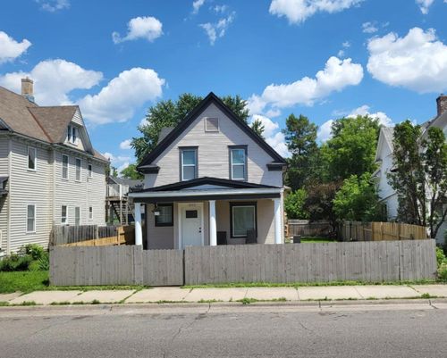 2002 Penn Ave N, Minneapolis, MN, 55411-2406 | Card Image