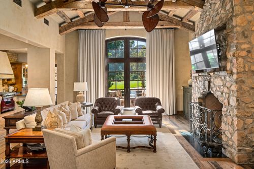 d2-7 Maroon Mountain Dr, Sedona, AZ, 86336-0128 | Card Image