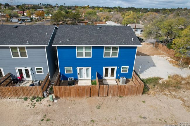 703 N 3 Rd St, Home with 0 bedrooms, 0 bathrooms and null parking in Carrizo Springs TX | Image 21