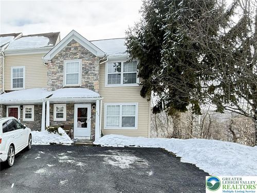 60 Lower Ridge View Cir, East Stroudsburg, PA, 18302-6819 | Card Image