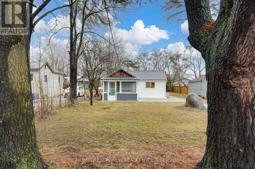 835 1st St S, Gravenhurst, ON, P1P1K3 | Card Image