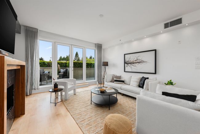 PH2 - 2035 W 4 Th Avenue, Condo with 2 bedrooms, 2 bathrooms and 2 parking in Vancouver BC | Image 3