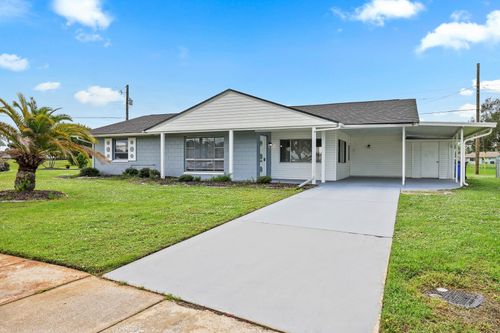 702 Desert Hills Way, Sun City Center, FL, 33573-5518 | Card Image