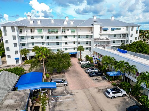 210-160 Palm St, MARCO ISLAND, FL, 34145-2018 | Card Image