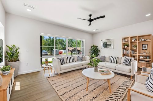 949 Se 10th St, Bentonville, AR, 72712-6425 | Card Image