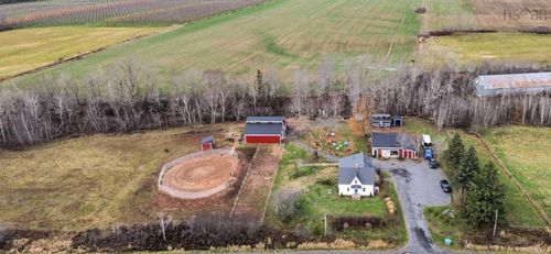 5211 Brooklyn St, Grafton, NS, B0P1E0 | Card Image