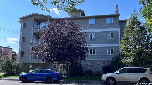 302-3946 Robinson St, Regina, SK, S4S3C8 | Card Image