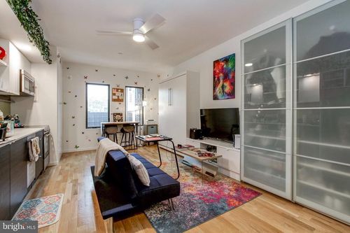 apt-401-1942 N Front St, PHILADELPHIA, PA, 19122-2460 | Card Image