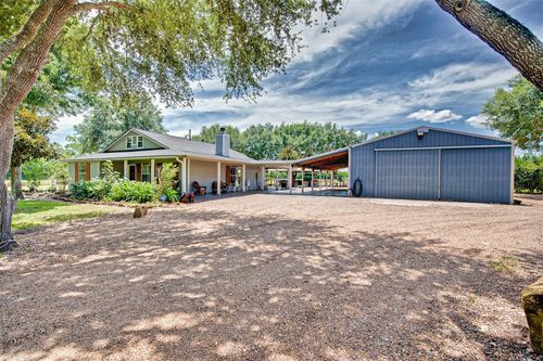 23104 Hopkins Ln, Damon, TX, 77430-9735 | Card Image