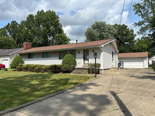 3901 Moreland Ave, Stow, OH, 44224-3458 | Card Image