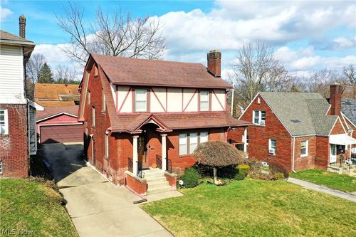 218 Upland Ave, Youngstown, OH, 44504-1849 | Card Image