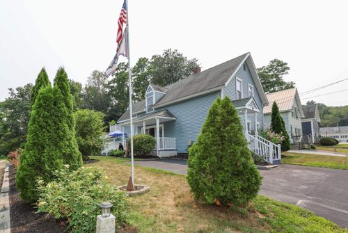 90 Merrimack St, Penacook, NH, 03303-1709 | Card Image