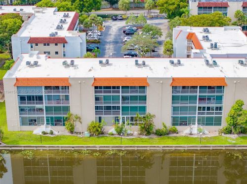 apt-308-3581 Inverrary Dr, Lauderhill, FL, 33319-5975 | Card Image