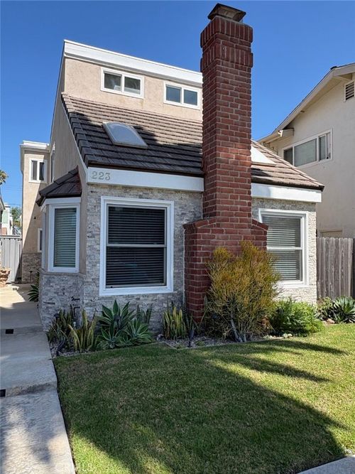 223 14th St, Huntington Beach, CA, 92648-4429 | Card Image