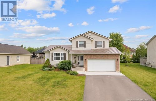 30 St. Martins Rd, Riverview, NB, E1B5N8 | Card Image