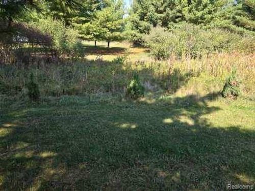 5467 Wellington Rd, Gladwin, MI, 48624-8122 | Card Image