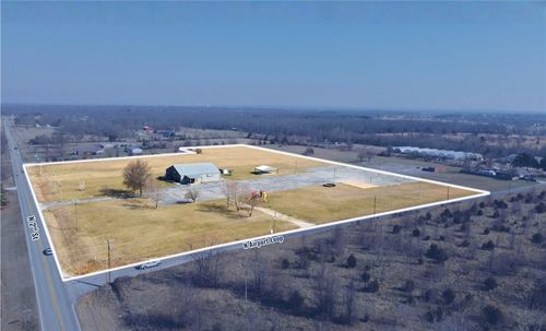 4055 N 2nd St, Rogers, AR, 72756-7118 | Card Image