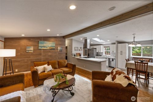 4012 86th Ave Nw, Gig Harbor, WA, 98335-6123 | Card Image