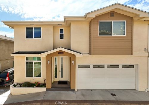 b-7030 Valmont St, Tujunga, CA, 91042-3737 | Card Image