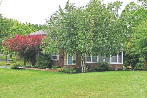 1770 Norsen Dr, Pittsburgh, PA, 15243-1572 | Card Image