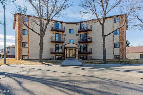 2710 Gateway Ave, Bismarck, ND, 58503-0505 | Card Image