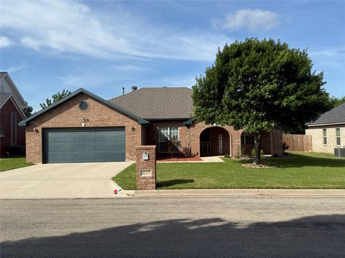 4617 Kay Dr, Brownwood, TX, 76801-7735 | Card Image