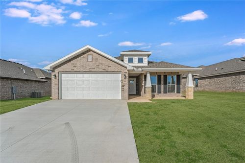 1916 Porter St, Pea Ridge, AR, 72751-4076 | Card Image