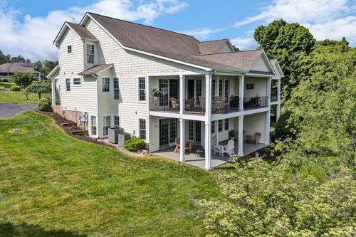 214 Summerwind Dr, Union Hall, VA, 24176-4142 | Card Image