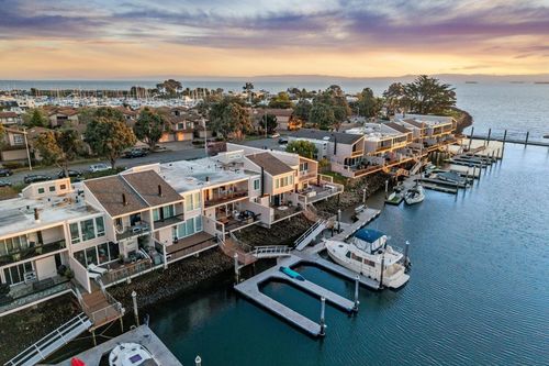 1227 1227 Ballena Boulevard, Alameda, CA, 94501 | Card Image