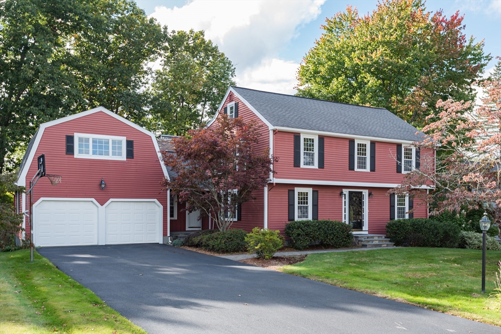 Maplecrest Dr, Southborough, MA 01772