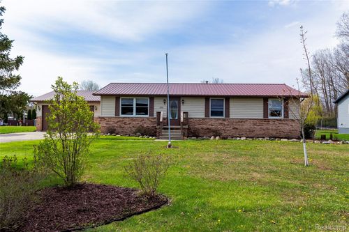 6761 Lorraine St, Marlette, MI, 48453-1056 | Card Image
