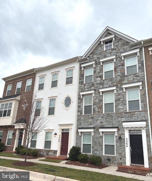 5266 Ridgeview Retreat Dr, CHANTILLY, VA, 20151-3992 | Card Image