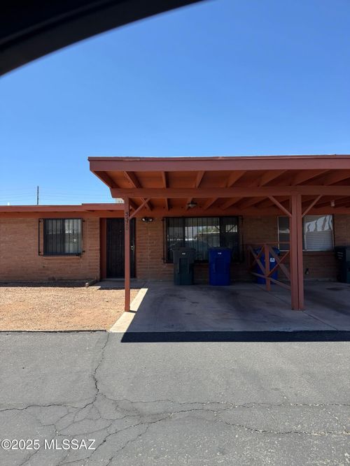 3316 E Navajo Pl, Tucson, AZ, 85716-1309 | Card Image