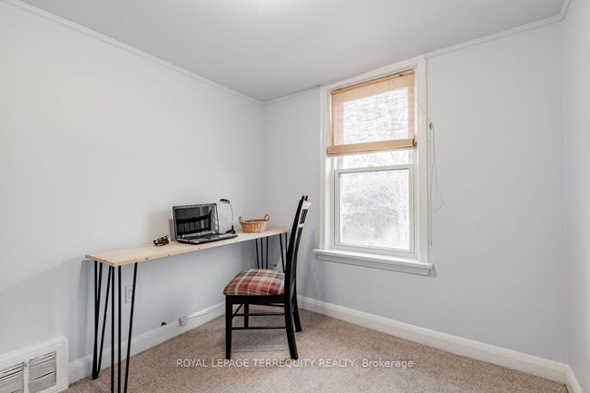 58 Main St N, House attached with 3 bedrooms, 1 bathrooms and 2 parking in Newmarket ON | Image 21
