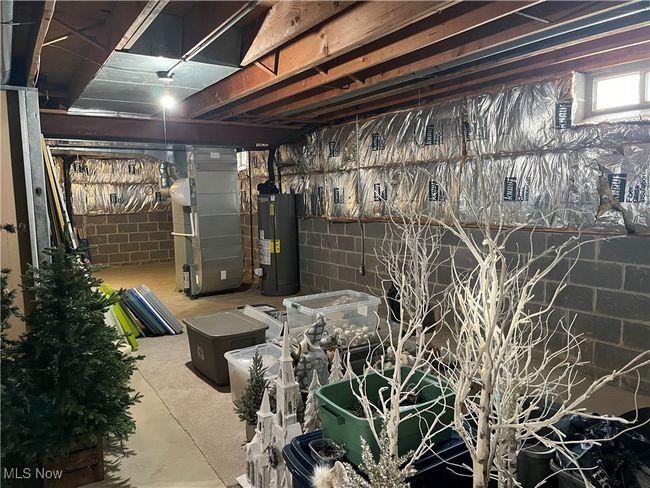 Utility Room -- big storage area | Image 41