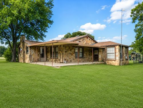 2105 Indian Creek Rd, Mineral Wells, TX, 76067-1769 | Card Image