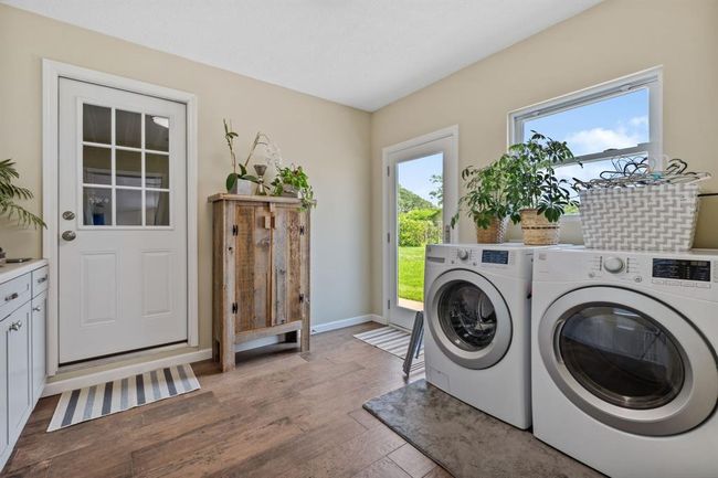 11320 Cedar Gully Rd, House other with 3 bedrooms, 2 bathrooms and 3 parking in Beach City TX | Image 15
