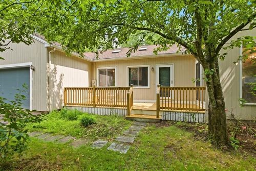 12 Poplar Dr, Raymond, NH, 03077-1539 | Card Image