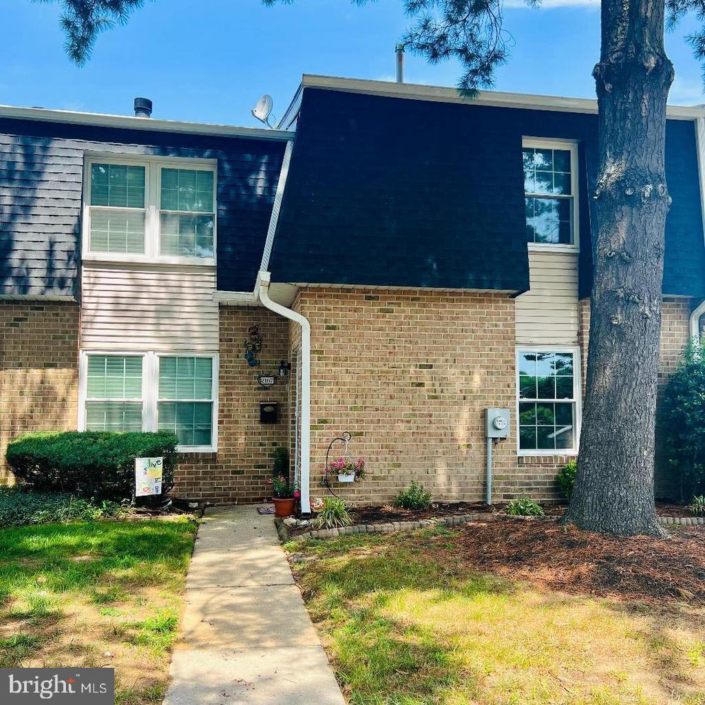Harbour Dr, Palmyra, NJ 08065