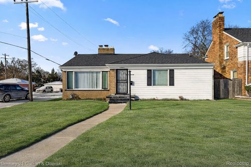 15805 Lindsay St, Detroit, MI, 48227-1525 | Card Image