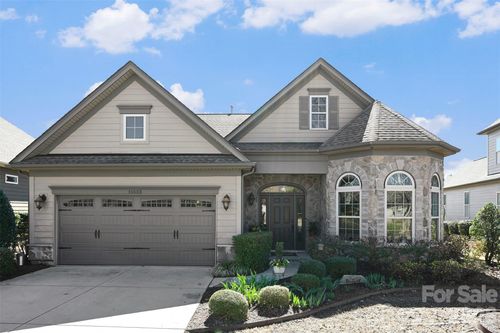 15523 Lake Ridge Rd, Charlotte, NC, 28278-6302 | Card Image