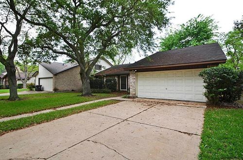 3130 Frontier Dr, Sugar Land, TX, 77479-1635 | Card Image