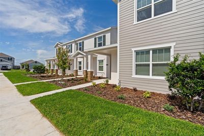 6068 Peaceful Parkway, Townhouse with 4 bedrooms, 2 bathrooms and null parking in Clermont FL | Image 2