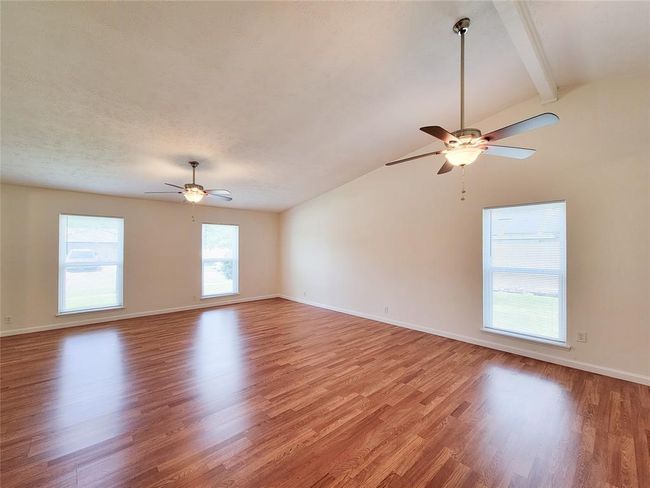 Oversized living room, can add formal dining | Image 11