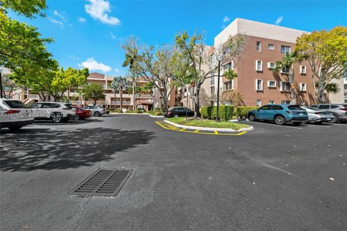 209-7641 Granville Dr, Tamarac, FL, 33321 | Card Image