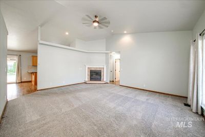 10301 W Mossy Cup St, House other with 3 bedrooms, 2 bathrooms and 4 parking in Boise ID | Image 3