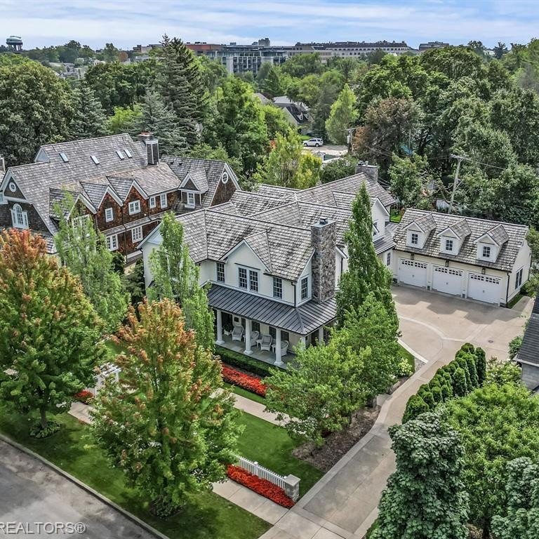 Vinewood Ave, Birmingham, MI 48009