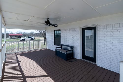 909 Crockett St, Santa Anna, TX, 76878-3103 | Card Image